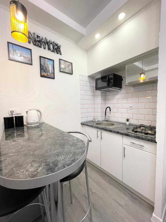 Apartment Studio New York 51 イルピン エクステリア 写真